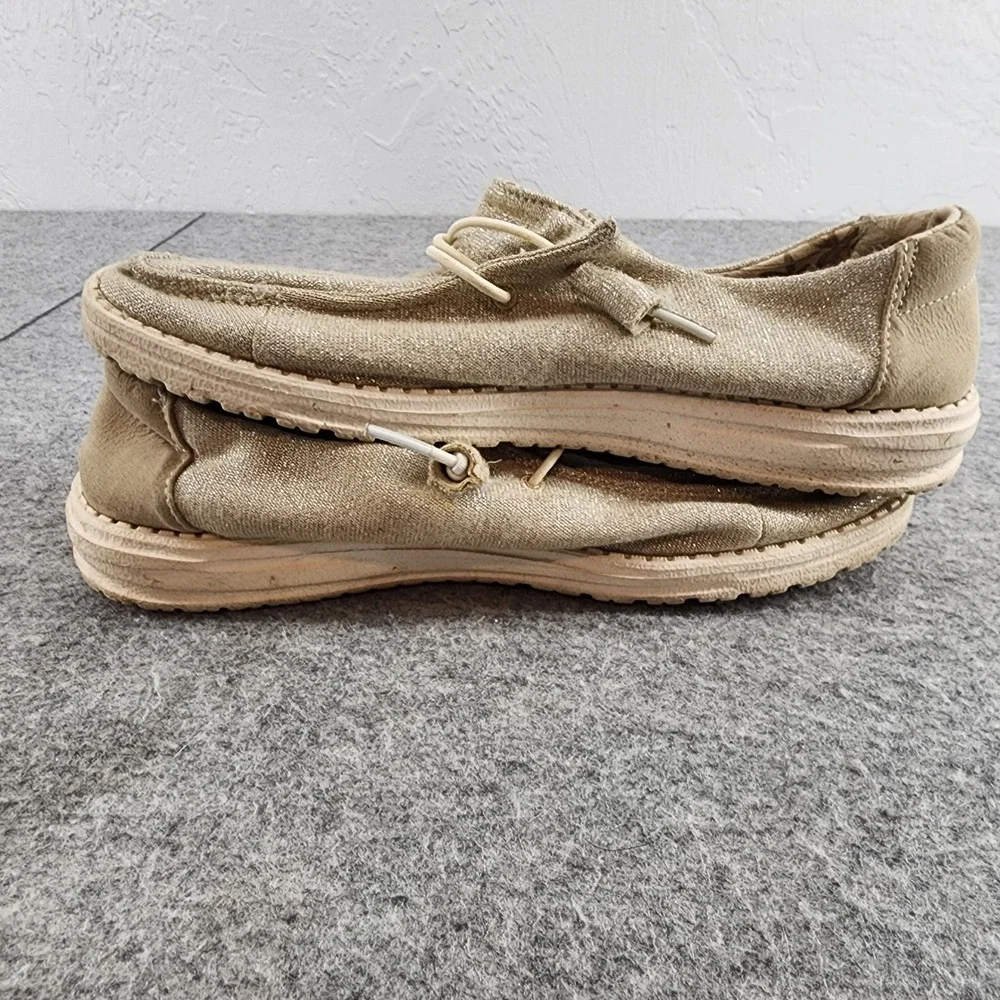 Hey Dude Wendy Stretch Sparkling Beige Shoes Women 8 Gold Shimmer Slip On Loafer